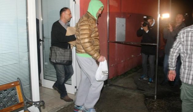 Djelatnici PNUSKOK-a zavrsili su pretragu prostorija televizije VOX u vlasnistvu Rena Sinovcica iz kojih su izuzeli nekoliko kutija materijala. Photo: Dino Stanin/PIXSELL