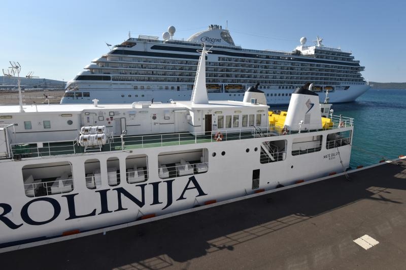 Tri megakruzera s preko 5 tisuća putnika uplovili u novu luku u Gaženici. Photo: Dino Stanin/PIXSELL Tri megakruzera s preko 5 tisuća putnika uplovili u novu luku u Gaženici. Photo: Dino Stanin/PIXSELL