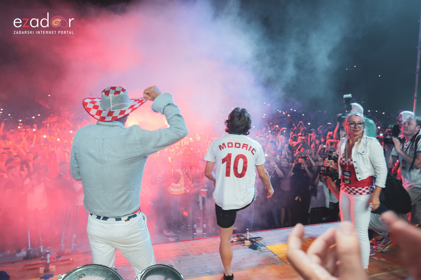 Zadar priredio čudesan doček svojim Vatrenim herojima (1)