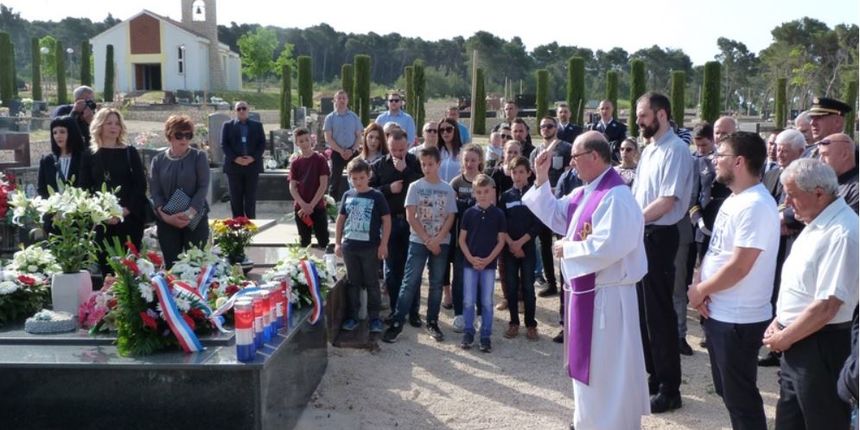 Obilježena 27.godišnjica pogibije Franka Lisice Obilježena 27.godišnjica pogibije Franka Lisice