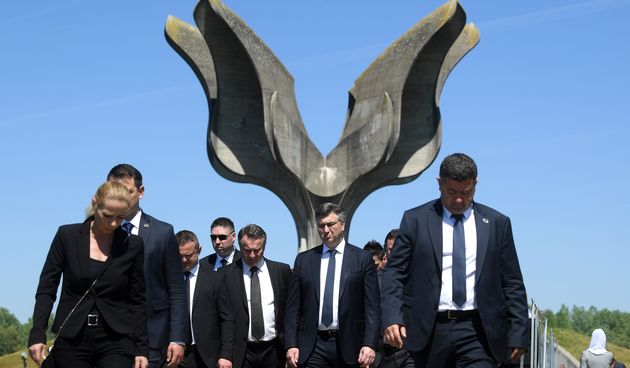 Državni vrh odao počast žrtvama logora u Jasenovcu