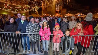 Advent u Zadru: Giuliano raspjevao i rasplesao Zadrane Advent u Zadru: Giuliano raspjevao i rasplesao Zadrane