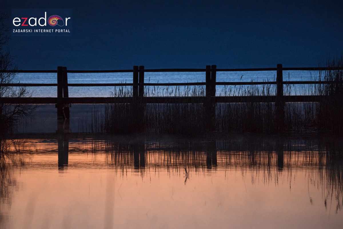 Nedjeljno svitanje na Vranskom jezeru Nedjeljno svitanje na Vranskom jezeru
