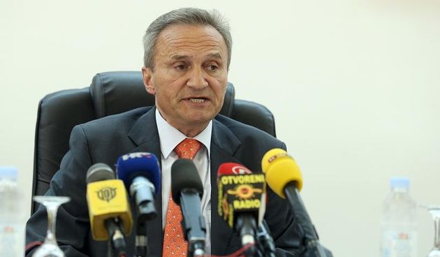 Konferencija za medije Ministarstva obrane RH povodom medijskih napisa o remontu borbenih zrakoplova MiG-21 pristiglih iz ukrajinskog remontnog zavoda u Odesi. Glavni probni pilot HRZ-a, legendarni brigadir Ivan Selak prilikom probnog leta s jednim od MiG