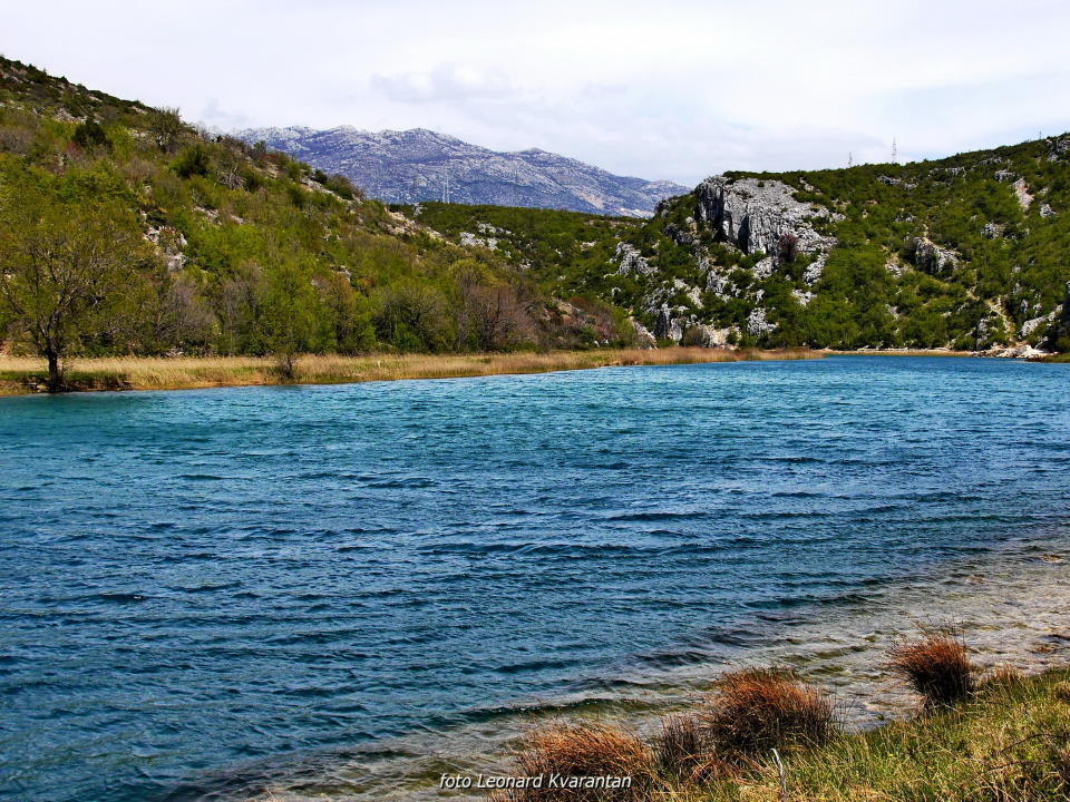 Pješačka staza Obrovac – Jankovića buk