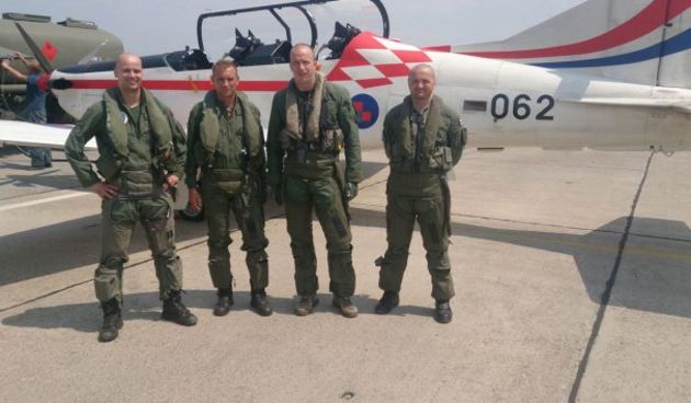 Završena zajednička obuka hrvatskih i slovenskih pilota u Zemuniku. Photo: MORH