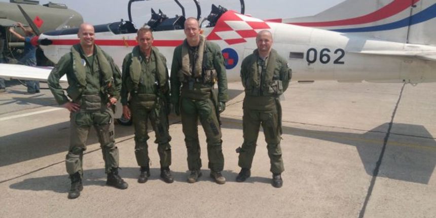 Završena zajednička obuka hrvatskih i slovenskih pilota u Zemuniku. Photo: MORH