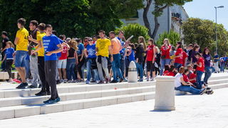 Ludijada maturanata na zadarskoj rivi 17. svibnja 2016. Foto: Bojan Bogdanić