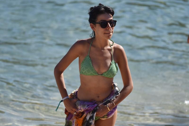 Lipe divojke dobro se zabavljaju na Love International festivalu