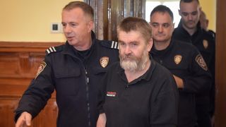 Počelo suđenje Josipu Rođaku koji je bacio četvero djece s balkona Počelo suđenje Josipu Rođaku koji je bacio četvero djece s balkona