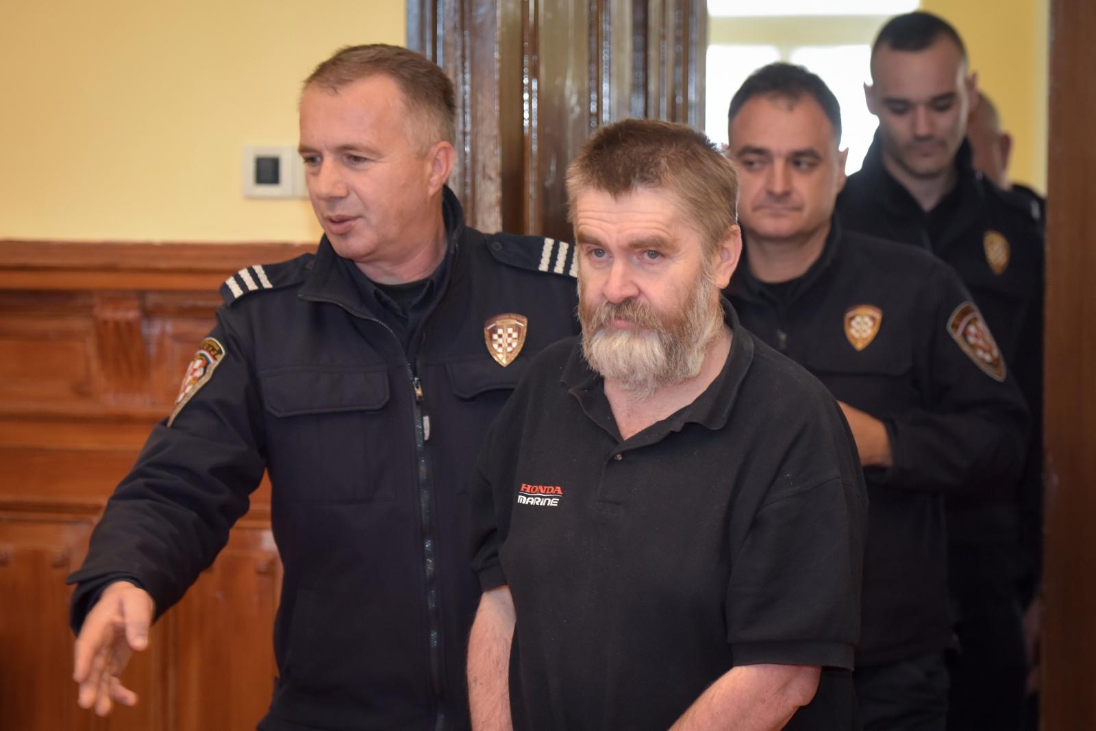 Počelo suđenje Josipu Rođaku koji je bacio četvero djece s balkona Počelo suđenje Josipu Rođaku koji je bacio četvero djece s balkona