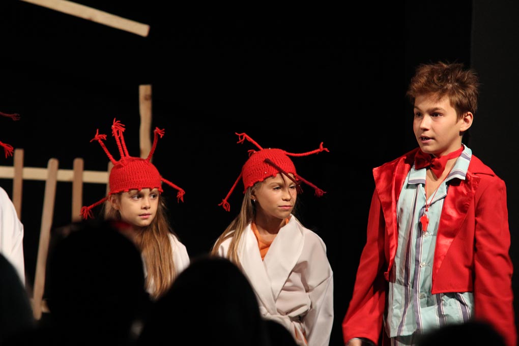 Diklo: “Šuma Striborova” u izvedbi kazališne radionice Donatolina, foto: Iva Perinčić Diklo: “Šuma Striborova” u izvedbi kazališne radionice Donatolina, foto: Iva Perinčić