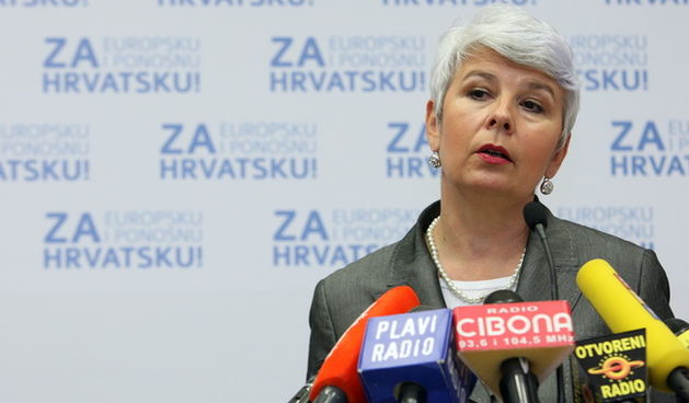 Zagreb, 180110.
Sredisnjica HDZ-a.
Tiskovna konferencija Jadranke Kosor nakon odrzane sjednice Predsjednistva HDZ-a.
Jadranka Kosor tijekom tiskovne konferencije.
Foto: Davor Pongracic / CROPIX