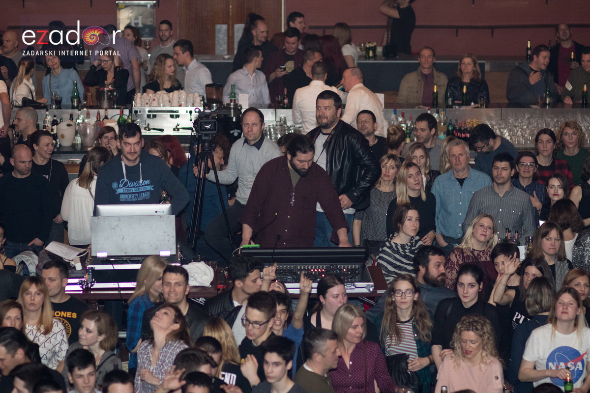 Hladno pivo @ Arsenal Zadar Hladno pivo @ Arsenal Zadar