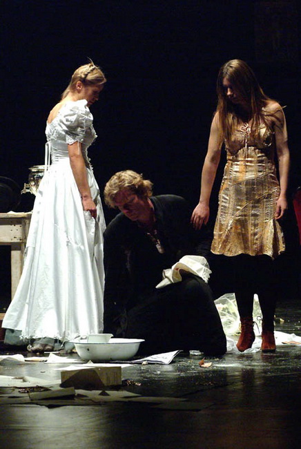 Slovensko mladinsko gledalisce: Zlocin i kazna u HKK Zadar