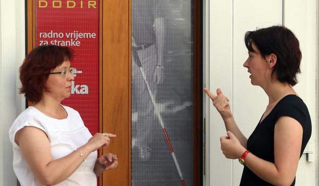 Sanja Tarczay, predsjednica Hrvatske udruge gluhoslijepih osoba Dodir. Photo: Dalibor Urukalovic/PIXSELL