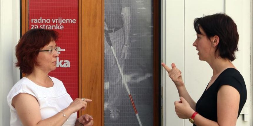 Sanja Tarczay, predsjednica Hrvatske udruge gluhoslijepih osoba Dodir. Photo: Dalibor Urukalovic/PIXSELL