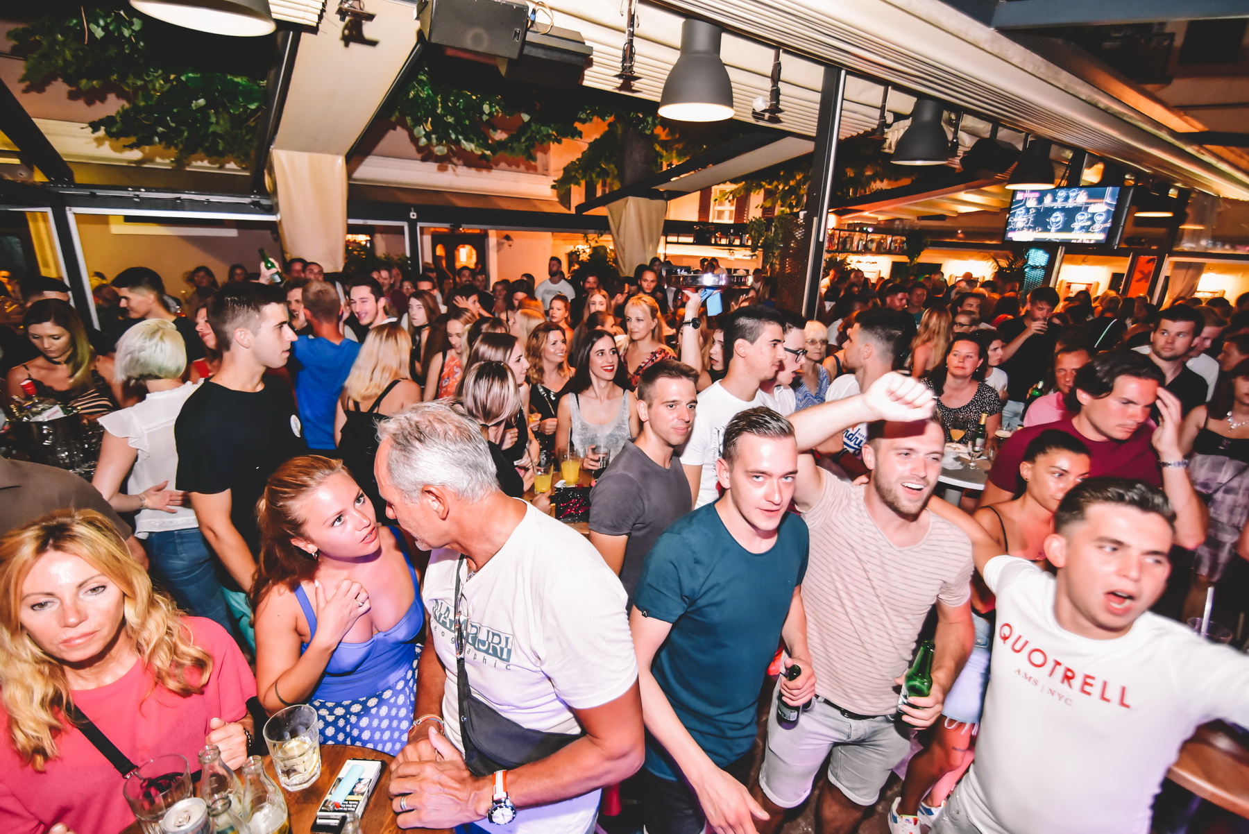 Colonia @ Caffe bar Kult