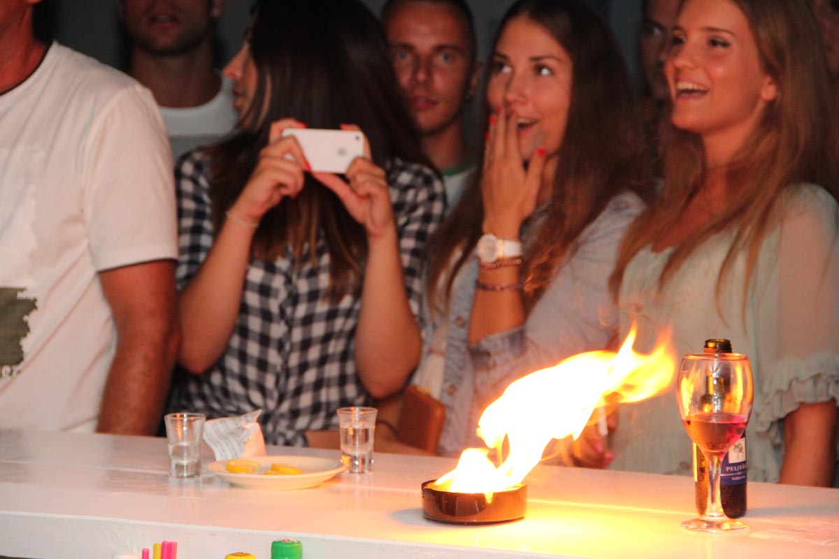 Noštromo bar Vir: Crazy flame night vol #3, foto: Iva Perinčić Noštromo bar Vir: Crazy flame night vol #3, foto: Iva Perinčić