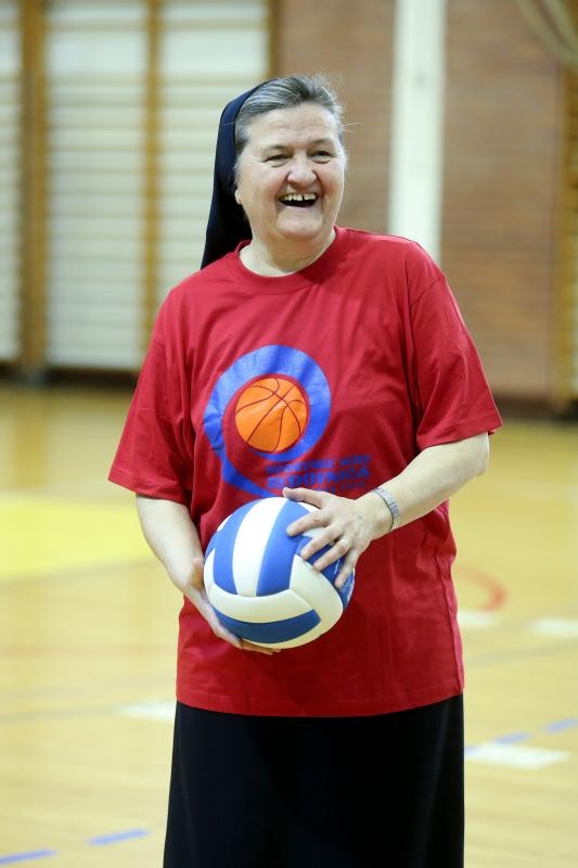 Zagreb: Sportske igre redovnica u OŠ Mato Lovrak. Photo: Goran Jakus/PIXSELL