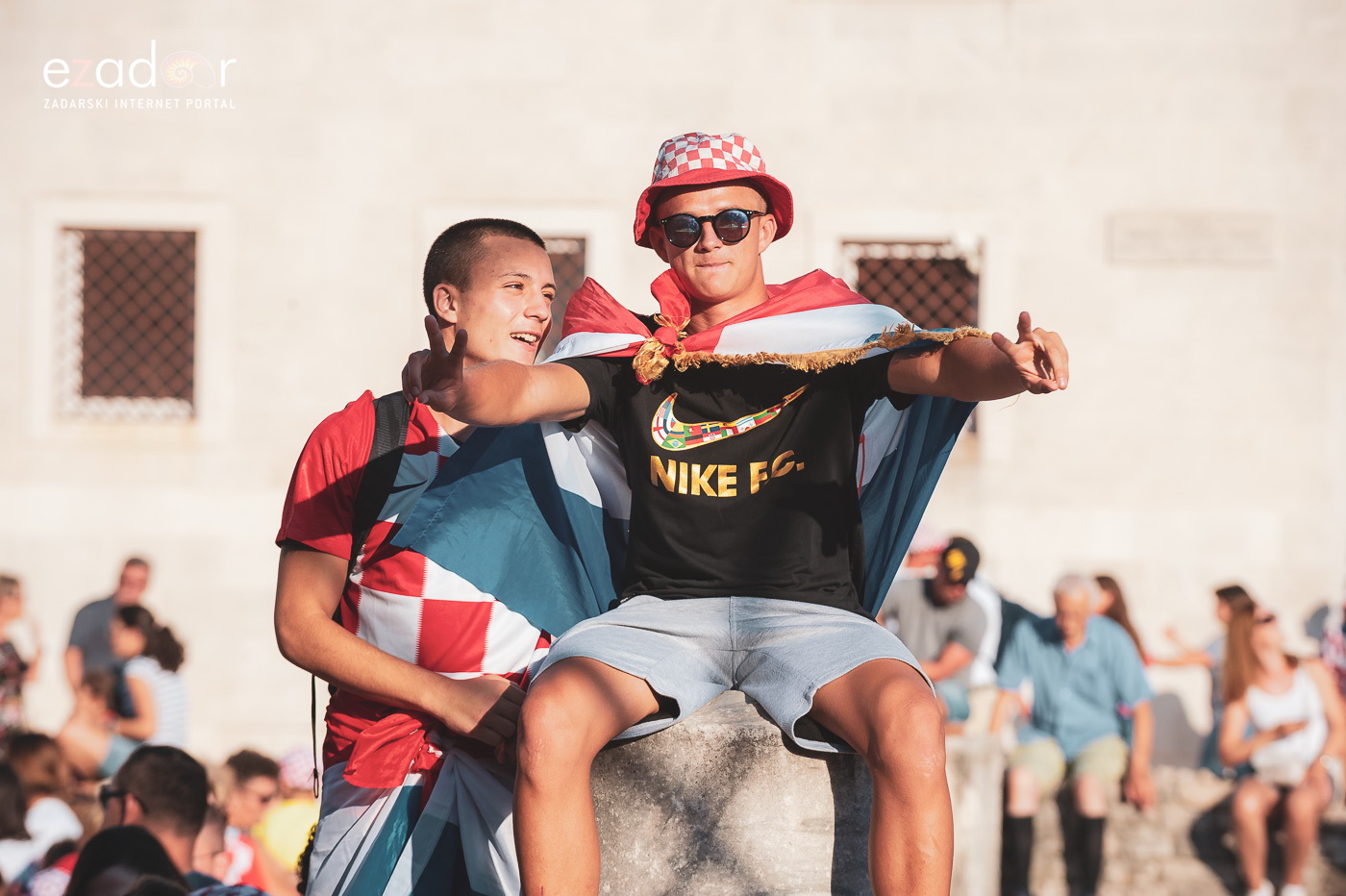 Zadar priredio čudesan doček svojim Vatrenim herojima (1)
