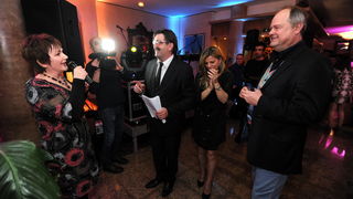 Zadar, 280213.
Poznati restoran Niko na zadarskoj Puntamici je veceras uz bogatu veceru i pjesmu brojnih izvodjaca sa svojim prijateljima i cestim gostima proslavio 50 godina od otvorenja. Na veceri su se pojavili brojni kumovi restorana kroz godine poput