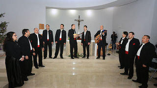 Blagdanski koncert okupio je brojne izvođače. Nastupio je Marko Perković Thompson, klapa Luna, klapa Kalelarga, klapa Hrvace