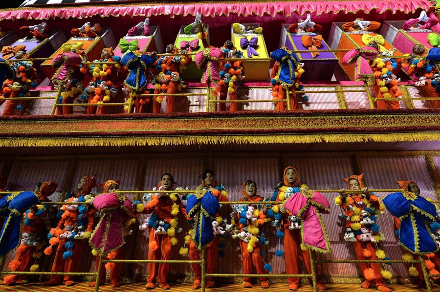 Tradicionalni karneval u Brazilu, foto: NELSON ALMEDIA Tradicionalni karneval u Brazilu, foto: NELSON ALMEDIA