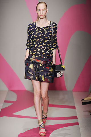 DKNY proljeće/ljeto 2010 (Moda.hr)