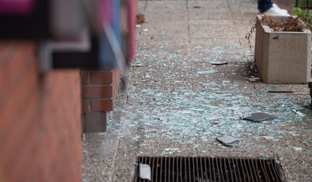 Pokušaj pljačke u Sesvetskom Kraljevcu: od detonacije eksplozivne naprave popucala stakla na Pošti