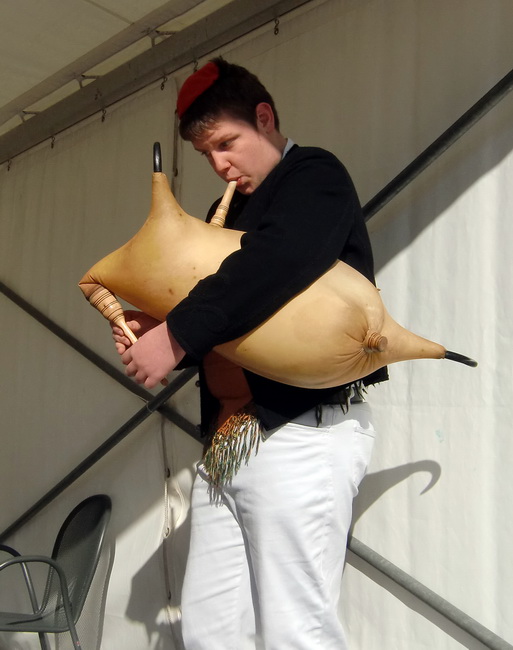 Zadarski karneval 2010: KUD “Druzina” Pag na Narodnom trgu