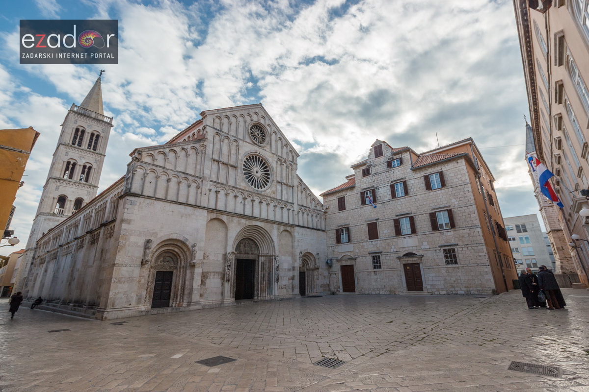 Đir po gradu, ponedjeljak 15. siječnja 2018. Trg sv. Stošije, katedrala sv. Stošije