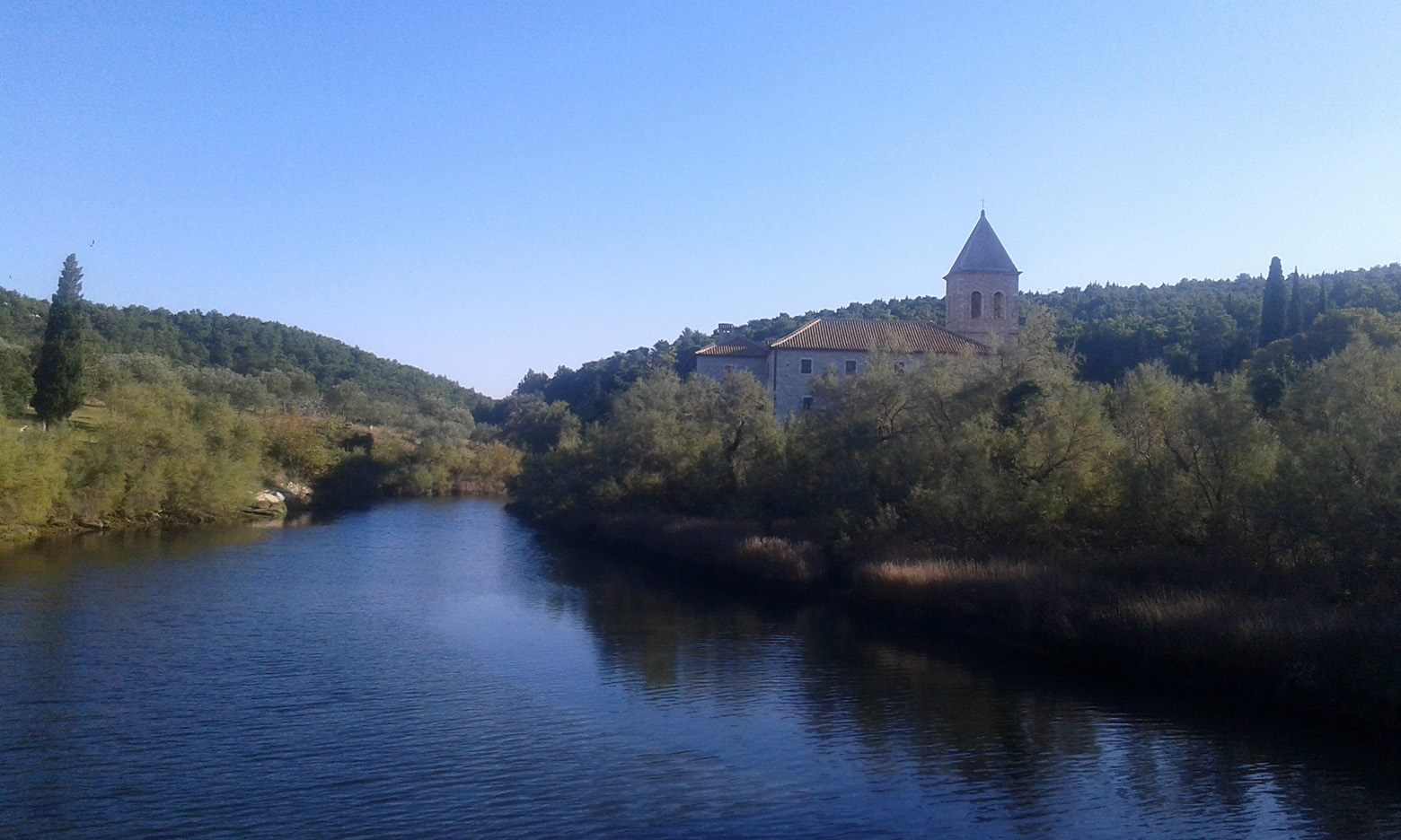 Krška rijela Karišnica. Foto: Edvard Šprljan Krška rijela Karišnica. Foto: Edvard Šprljan