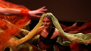 Zadar, 120512.
14 plesnih ansambala iz cijele Hrvatske nastupilo je vecaras na prvom Zadarskom plesnom festivalu. Organizatori ove plesne manifestacije koja je odrzana u Kazalistu lutaka su plesna udruga Gesta, Grad Zadar, Zadarska zupanija i Turisticka z Zadar, 120512.
14 plesnih ansambala iz cijele Hrvatske nastupilo je vecaras na prvom Zadarskom plesnom festivalu. Organizatori ove plesne manifestacije koja je odrzana u Kazalistu lutaka su plesna udruga Gesta, Grad Zadar, Zadarska zupanija i Turisticka z