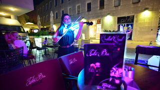 TEATRO BAR Otvorenje ljetne terase uz Violina energy performance TEATRO BAR Otvorenje ljetne terase uz Violina energy performance