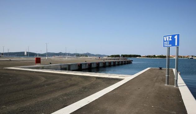 10.10.2014., Zadar – Povodom zavrsetka radova na privremenoj zgradi putnickog terminala u luci Gaženica odrzana je konferencija za novinare koju predvode Kresimir Rendeli, Igor Pukec i Emil Bilic. Photo: Filip Brala/PIXSELL