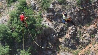Rap jumping, Crveno jezero