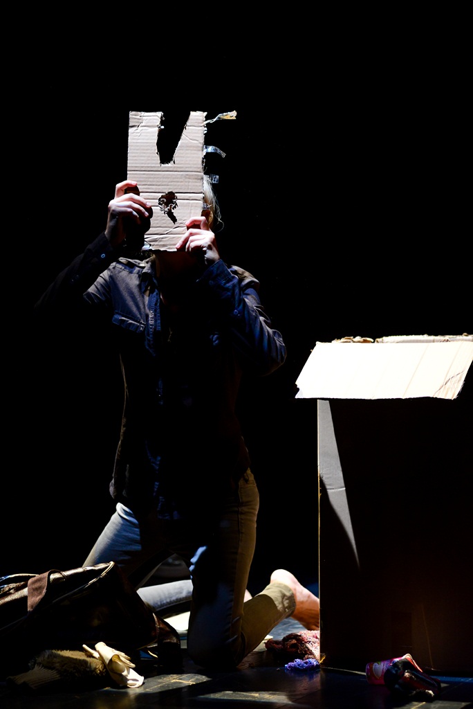 “Ana i Ona” naziv je predstave čijom je premijerom sinoć u zadarskom Kazalištu lutaka započela umjetnička revija pod nazivom “Nosi se Teatro Verrdi”.