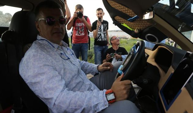 Pokraj Pozdrava Suncu u sklopu Nikola Tesla EV Rally-a predstavljeni su automobili na elektricni pogon. Photo: Filip Brala/PIXSELL