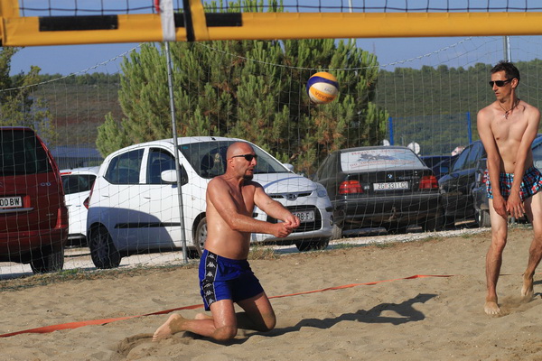 Na plaži Punta u Bibinjama održan 6. Memorijalni turnir u odbojci na pijesku za Tomislav Sikirića – Siku. Foto: Leo Banić Na plaži Punta u Bibinjama održan 6. Memorijalni turnir u odbojci na pijesku za Tomislav Sikirića – Siku. Foto: Leo Banić