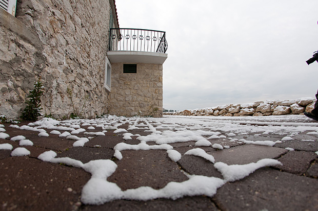 Snijeg u Bibinjama 3. veljače 2012, Foto: Leo Banić