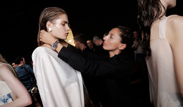 Ilham Mestour, frizura