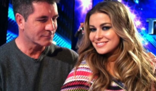 Simon Cowell hoda s Carmen Electrom, twitter foto