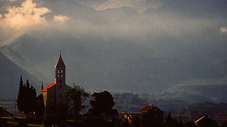 Izložba fotografija Ive Pervana i Mladena Radolovića Mrlje u crkvi SV.Donata Izložba fotografija Ive Pervana i Mladena Radolovića Mrlje u crkvi SV.Donata