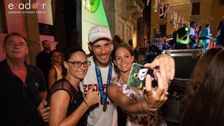 Svečani doček svjetskih prvaka Mihovila i Šime Fantele na Narodnom trgu Svečani doček svjetskih prvaka Mihovila i Šime Fantele na Narodnom trgu