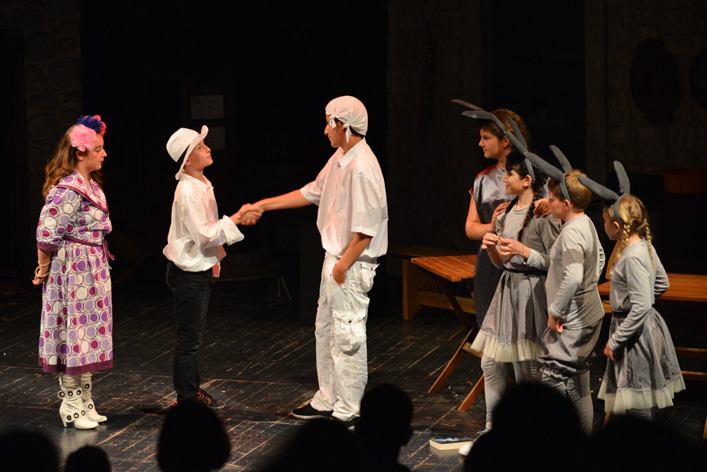 Donatolina u Kazalištu lutaka: “Mareta tamo i nazad”