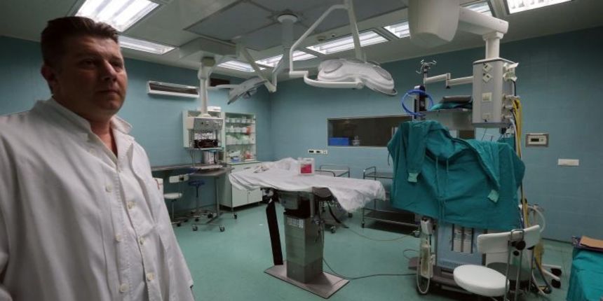 Split – Oko 2.20 izbio je pozar u cajnoj kuhinji na drugom katu kirurgije. Unutrasnjost opozarenog i nadimljenog prostora. Dr. Zdravko Perko, predstojnika Klinike za kirurgiju KBC-a Split. Photo: Ivo Cagalj/PIXSELL