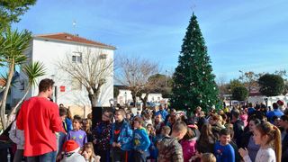 Vir: Druženje virske djece sa Svetim Nikolom Vir: Druženje virske djece sa Svetim Nikolom