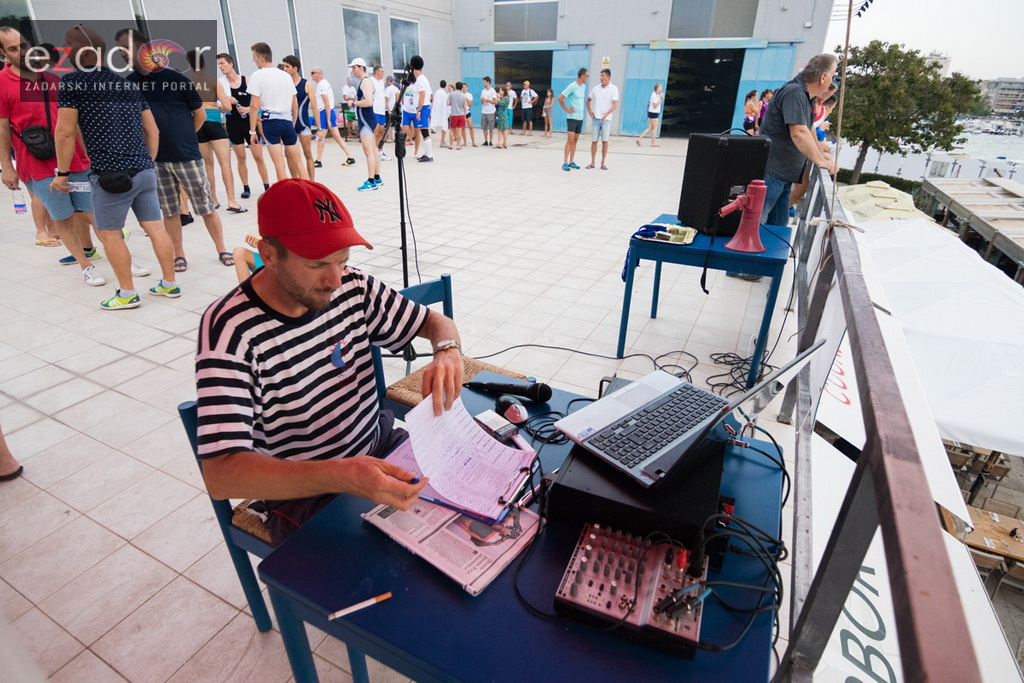 6. “Jadranov veslački dvoboj” osmeraca u uvali Jazine 6. “Jadranov veslački dvoboj” osmeraca u uvali Jazine