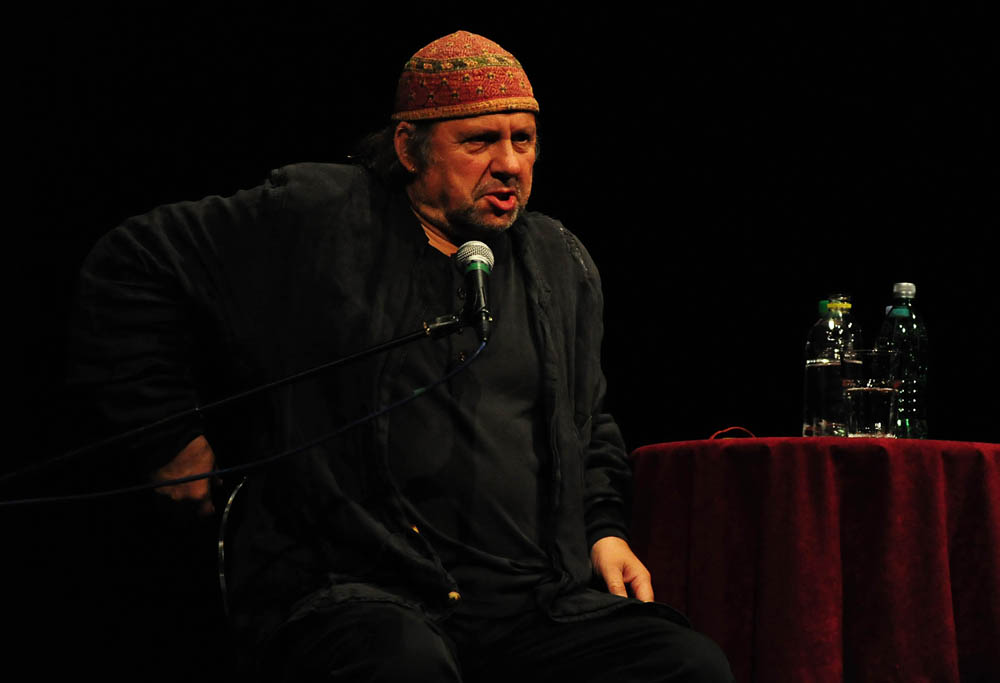 Zadar, 06.03.2013. snimio: Nenad Marčev,
Monodrama Zijaha Sokolovića,
Međuigre 0-24,
Redatelj Zijah Sokolović,
Dvorana HNK Zadar Zadar, 06.03.2013. snimio: Nenad Marčev,
Monodrama Zijaha Sokolovića,
Međuigre 0-24,
Redatelj Zijah Sokolović,
Dvorana HNK Zadar